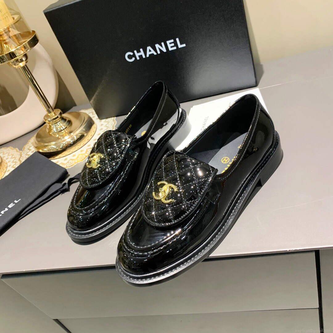Chanel Women’s Fashion Loafers Calfskin C90304