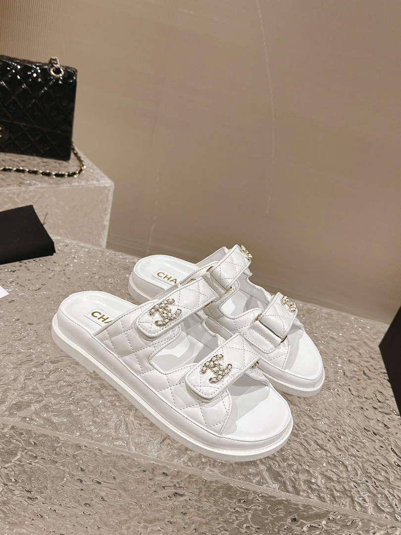Chanel Women’s Velcro sandals Fashion Shoes C93246