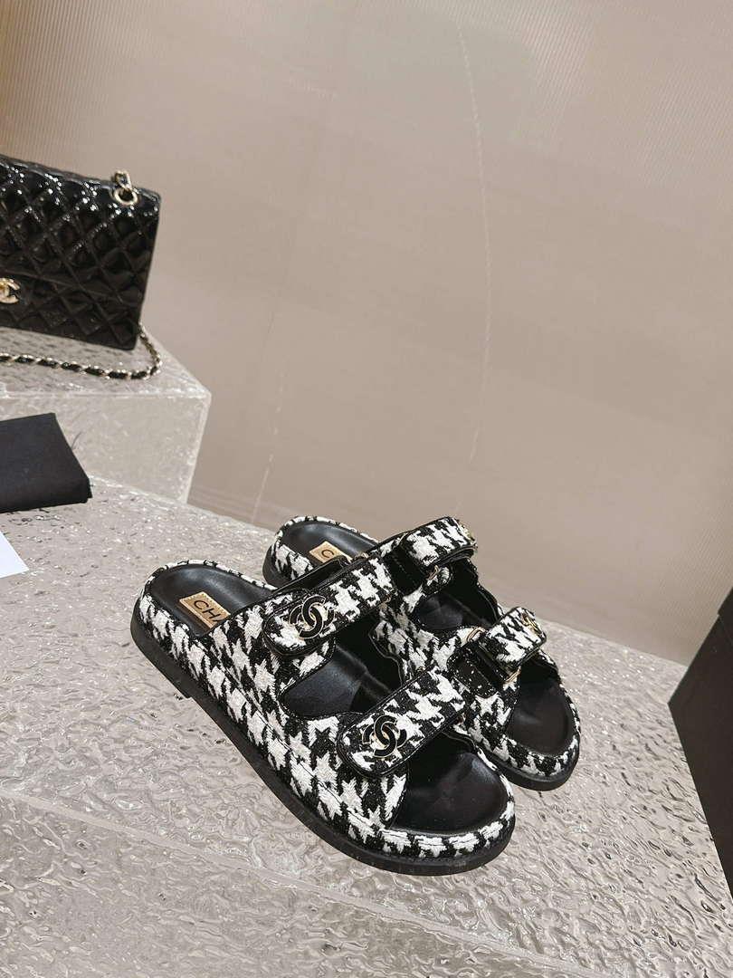 Chanel Women’s Velcro sandals Fashion Shoes C93254