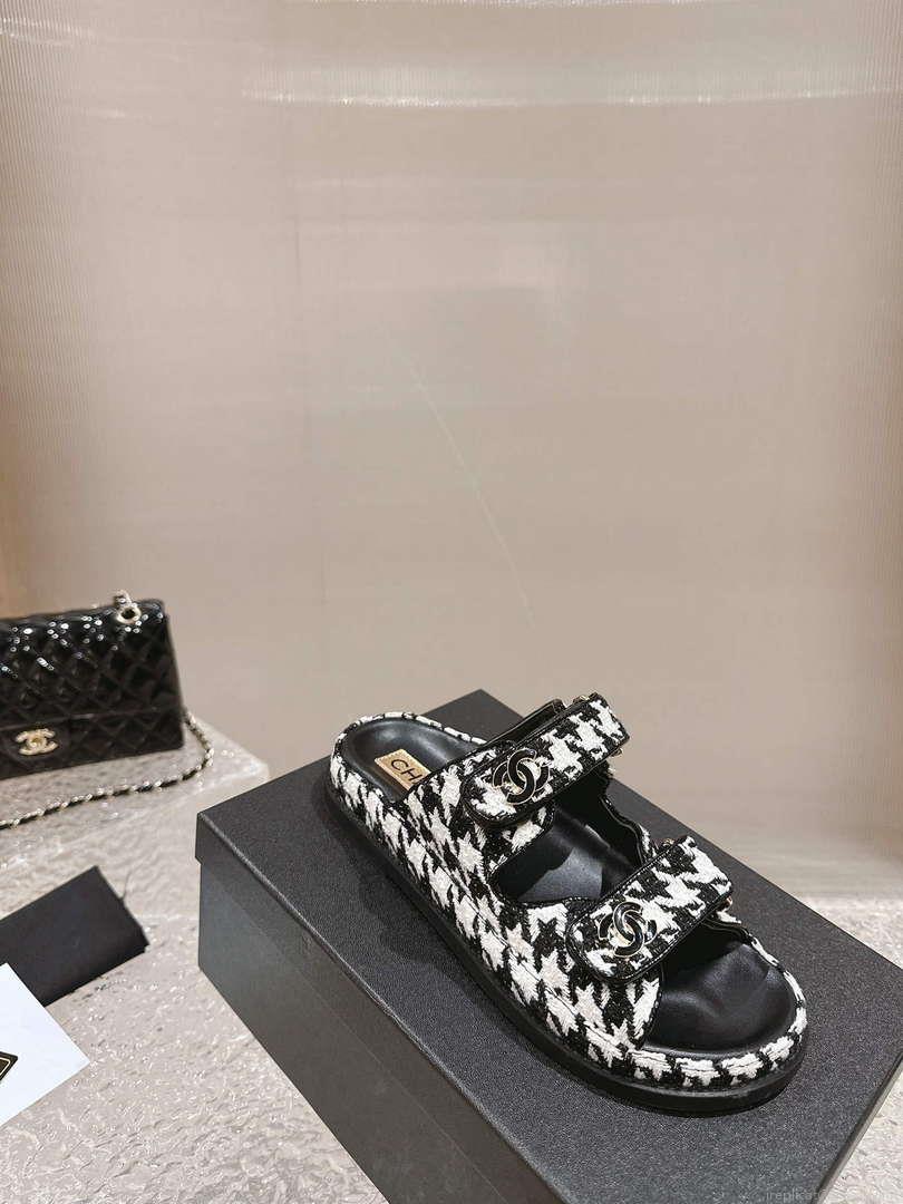 Chanel Women’s Velcro sandals Fashion Shoes C93254