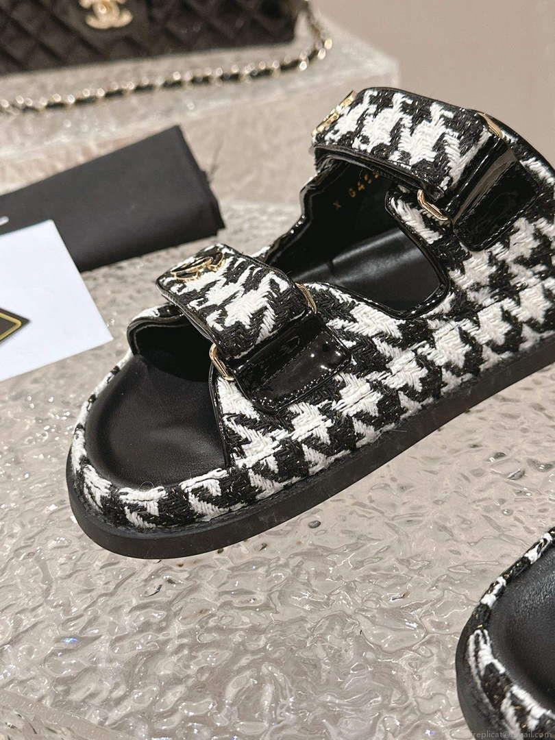 Chanel Women’s Velcro sandals Fashion Shoes C93254