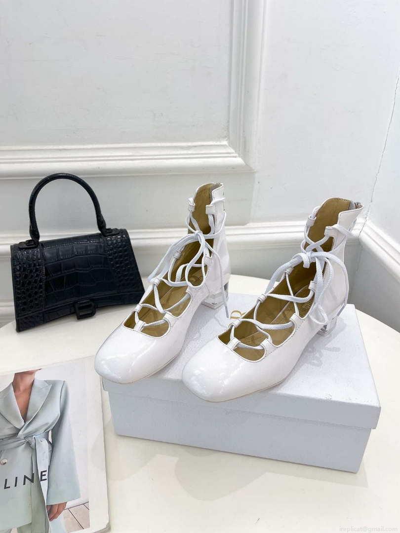 Dior Women‘s KDI760VNI ARTY lace-up ankle boots in white patent and calfskin