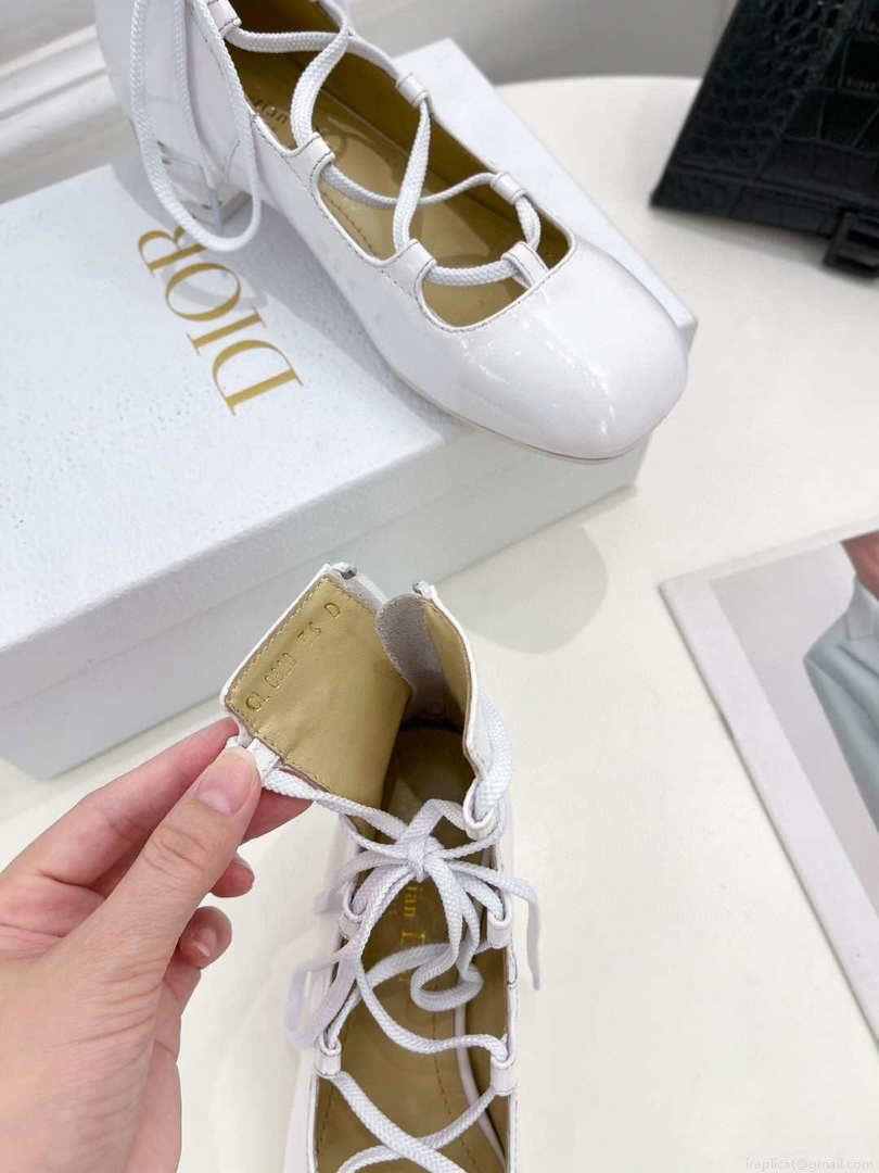 Dior Women‘s KDI760VNI ARTY lace-up ankle boots in white patent and calfskin