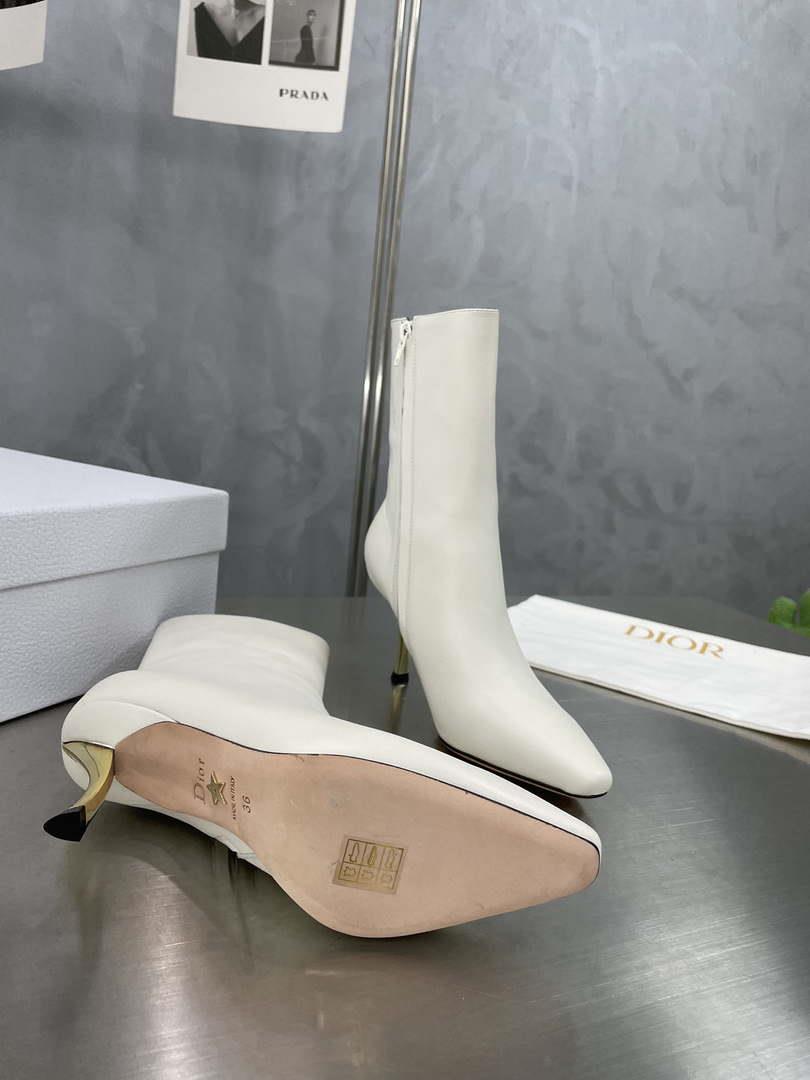 Dior Women’s Shoes – D-Fame Heeled Angle Boot – KCI806VVV_S900 – # 192877