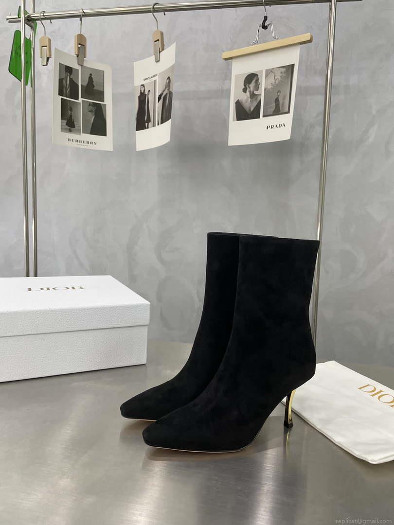 Dior Women’s Shoes – D-Fame Heeled Angle Boot – KCI806VVV_S900 – # 192879