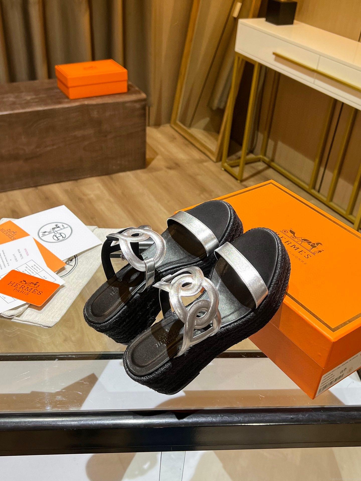 Hermes Sandals Women H26300