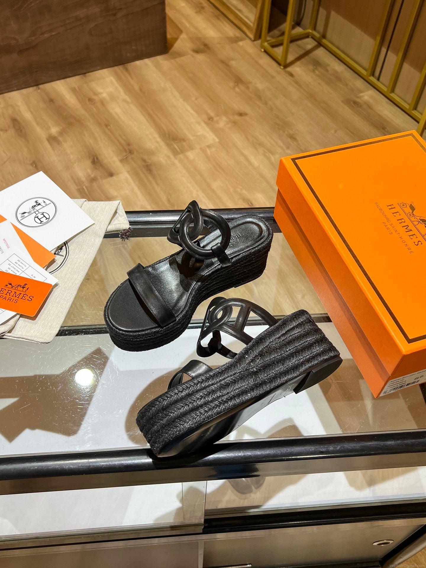 Hermes Sandals Women H26302
