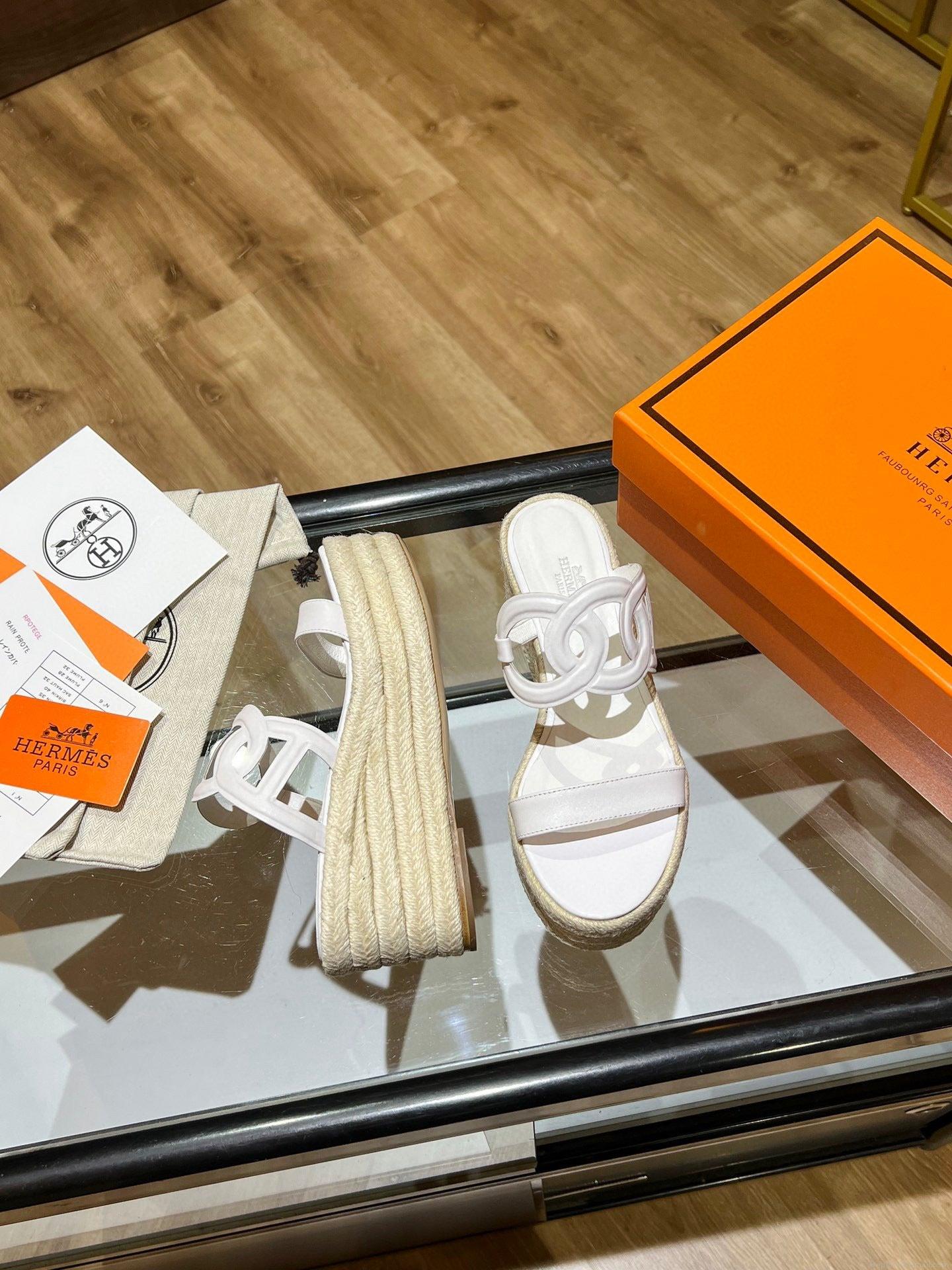 Hermes Sandals Women H26303