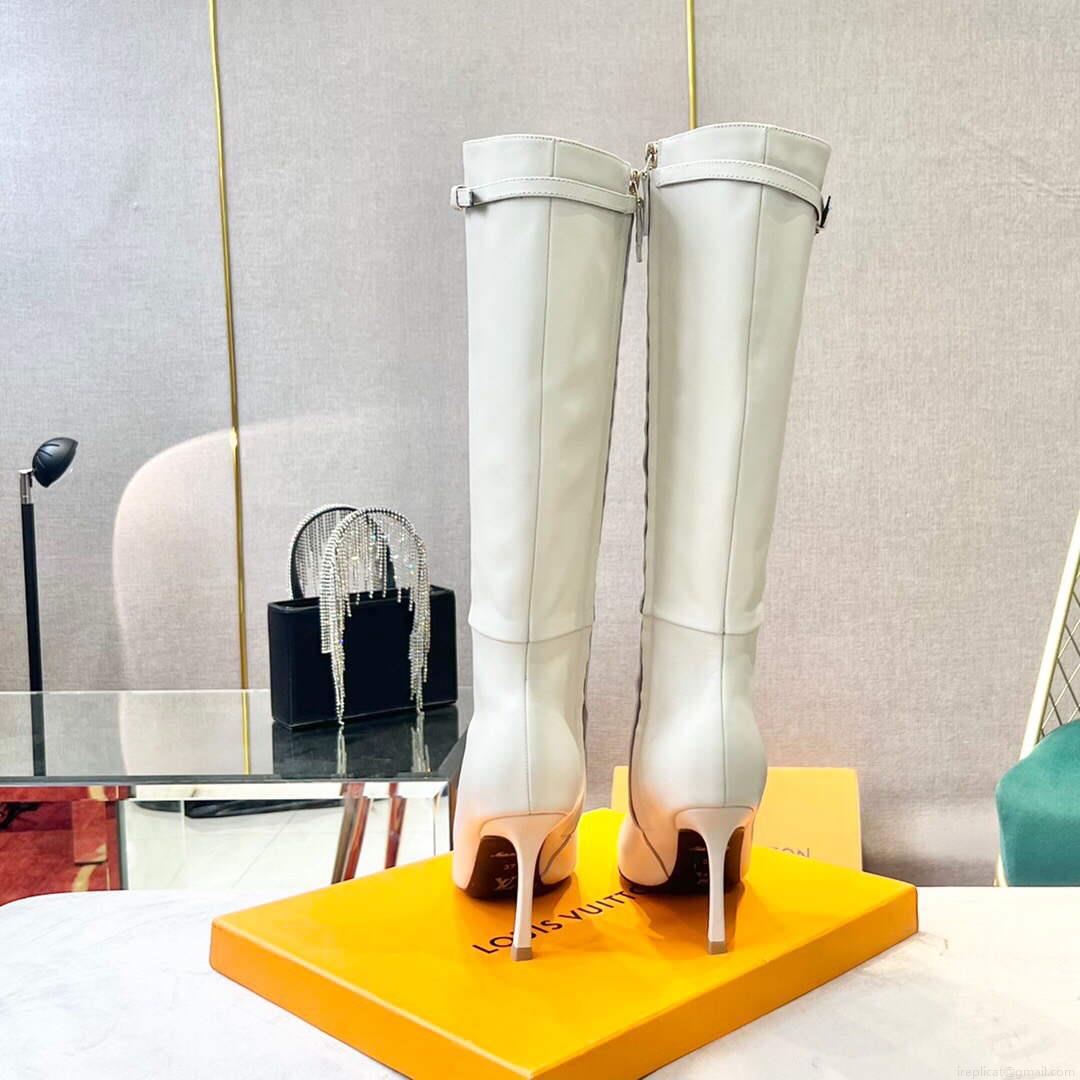 LV 1A9P46 Louis Vuitton Women’s Signature High Boots L66529