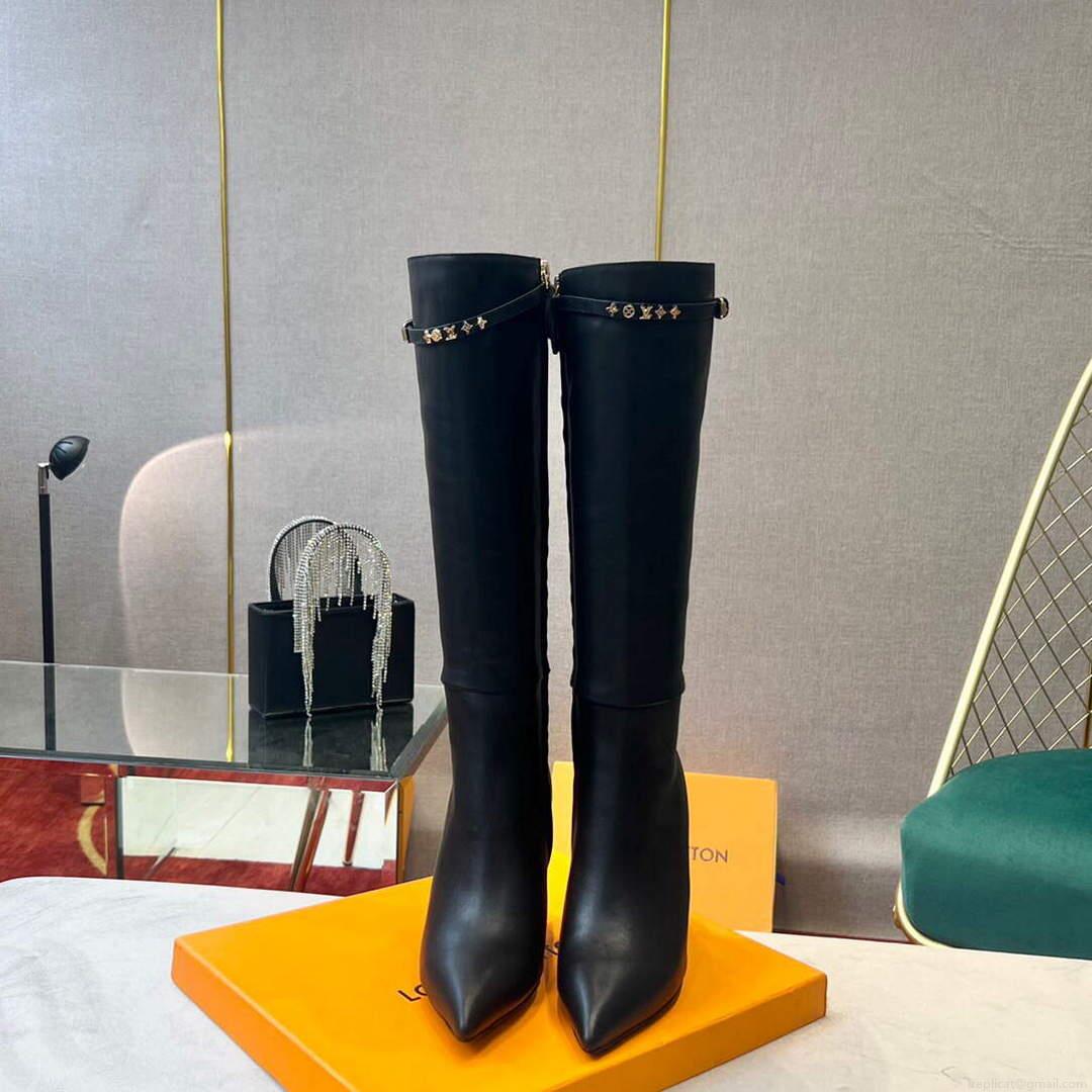 LV 1A9P46 Louis Vuitton Women’s Signature High Boots L66531