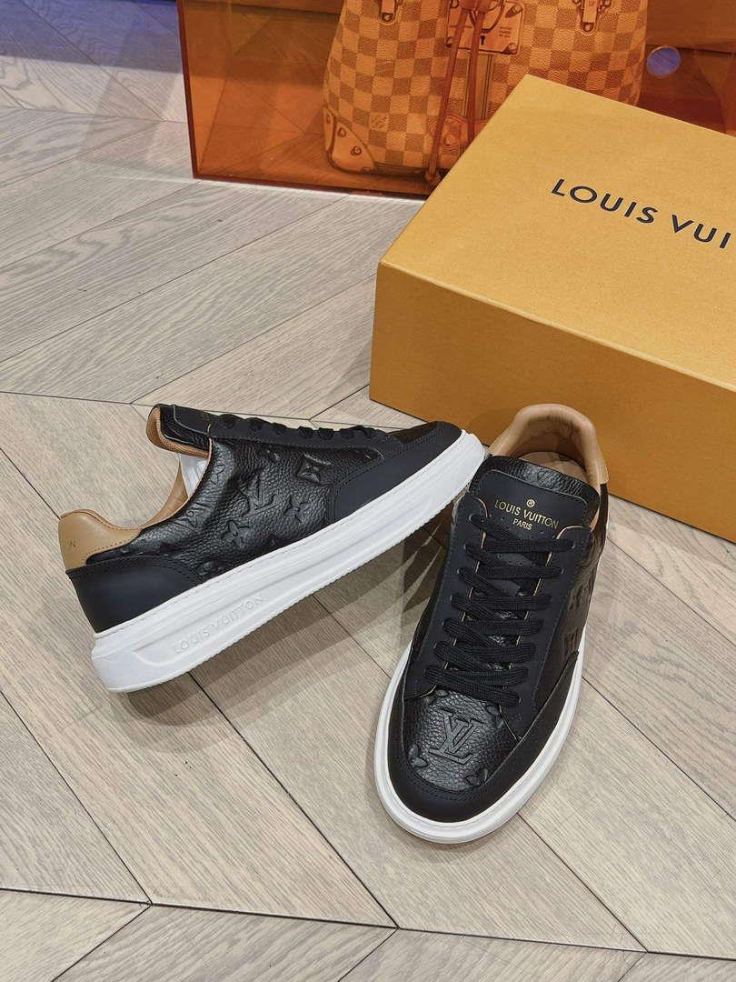 LV 1A8V43 Louis Vuitton Men Beverly Hills Trainers L62343