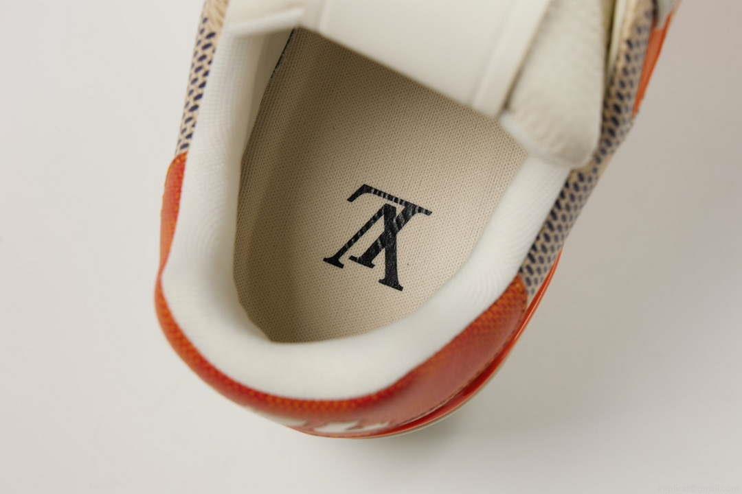 Louis Vuitton 1AC58D Men Women’s LV Trainer Sneaker L62409