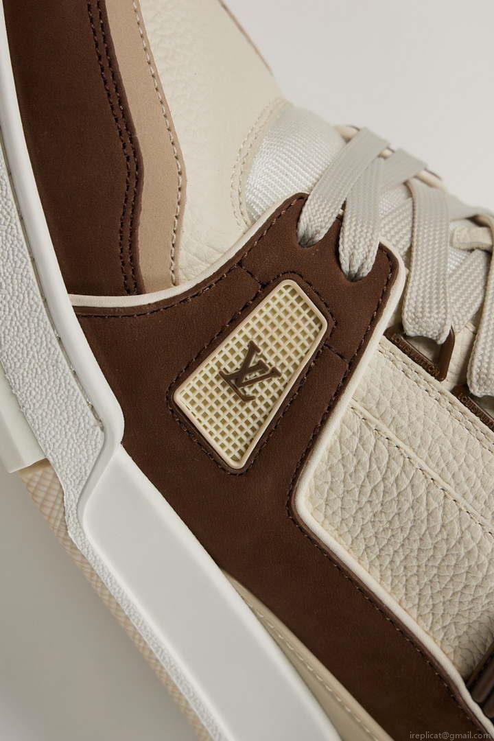 Louis Vuitton 1ABLUR Men Women’s LV Trainer Sneaker L62467