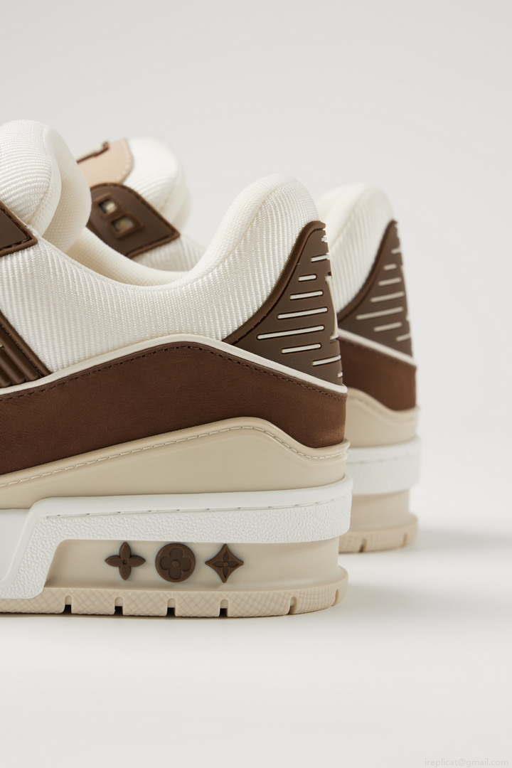 Louis Vuitton 1ABLUR Men Women’s LV Trainer Sneaker L62467
