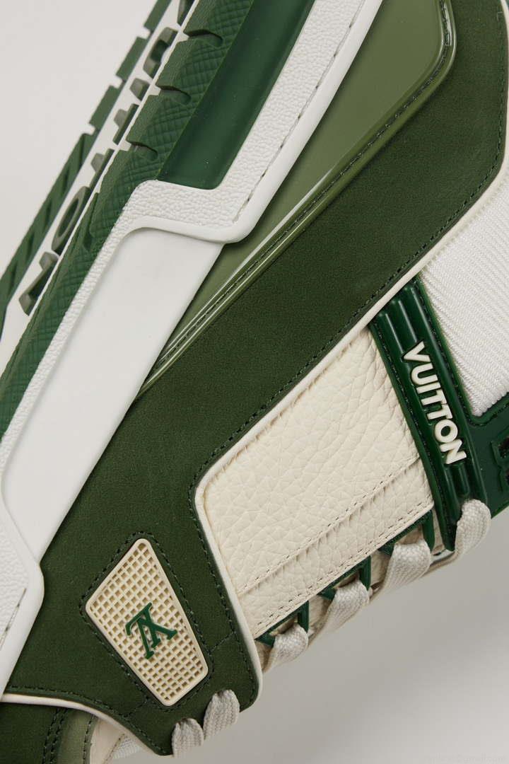 Louis Vuitton 1ABLUR Men Women’s LV Trainer Sneaker L62469
