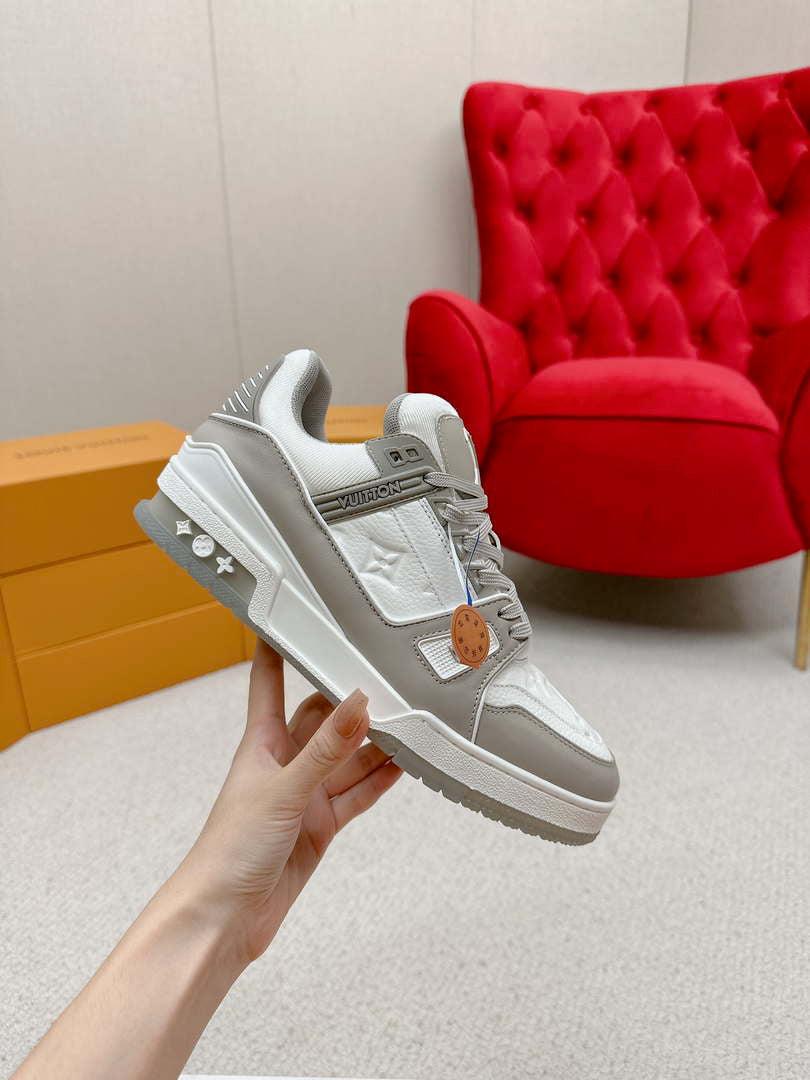 Louis Vuitton 1ABLUR Men Women’s LV Trainer Sneaker L62470