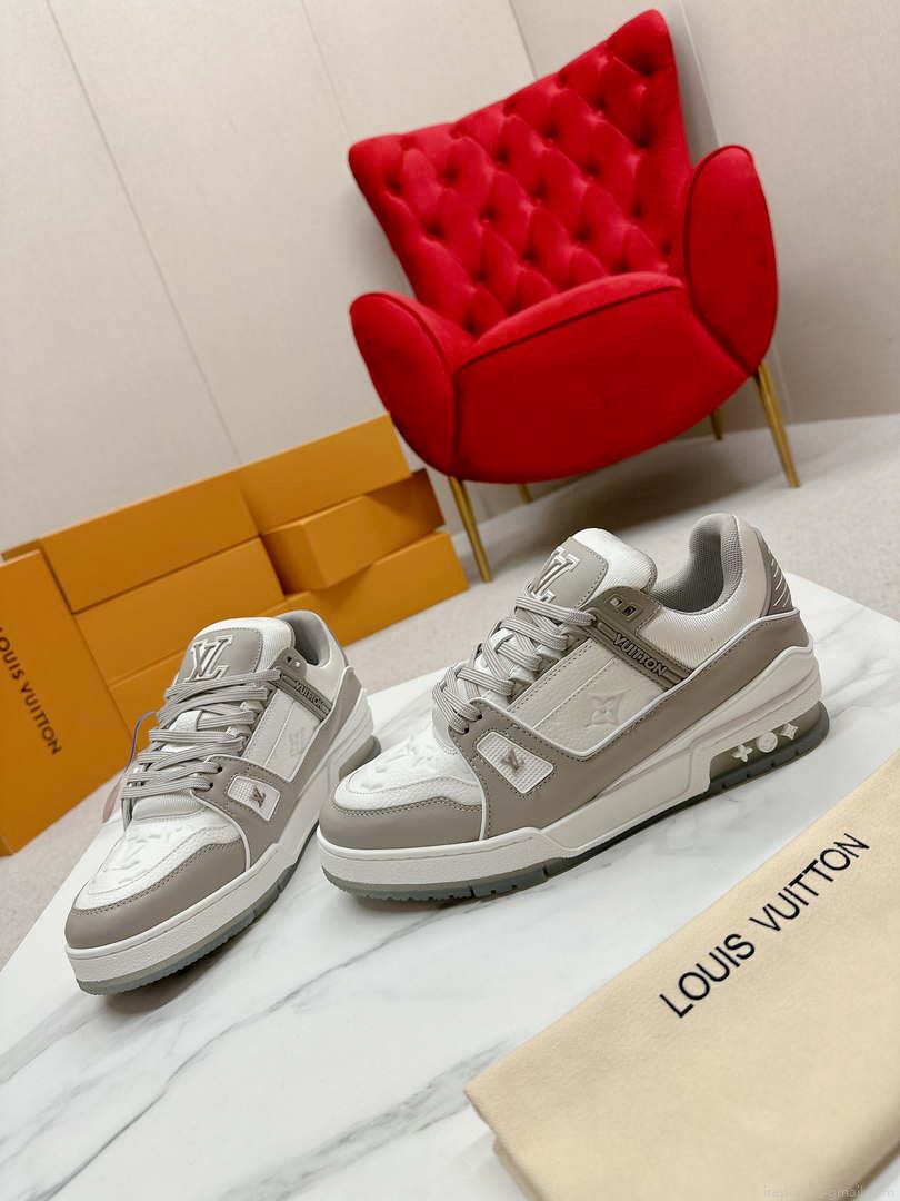 Louis Vuitton 1ABLUR Men Women’s LV Trainer Sneaker L62470