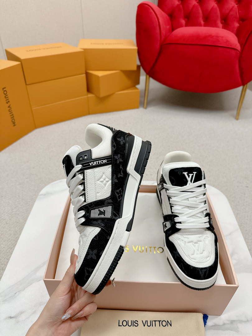 Louis Vuitton 1A9JG2 Men Women’s LV Trainer Sneaker L62484