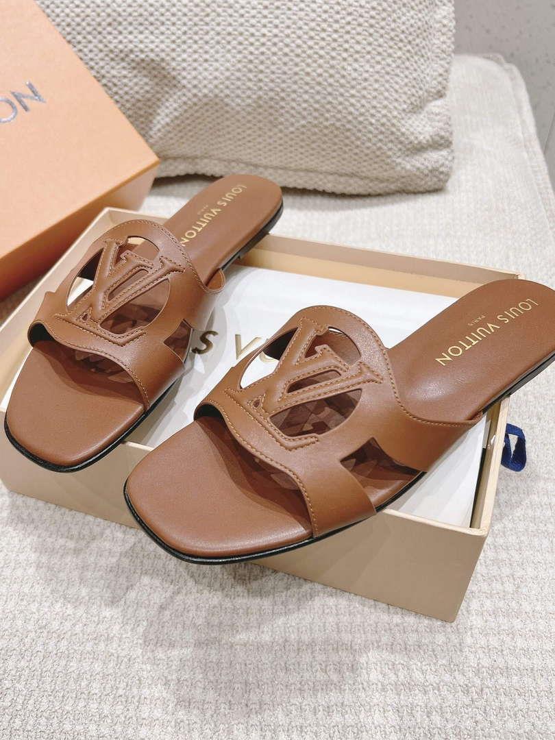 LV 1ABP20 Louis Vuitton LV Isola Flat Mules L66398