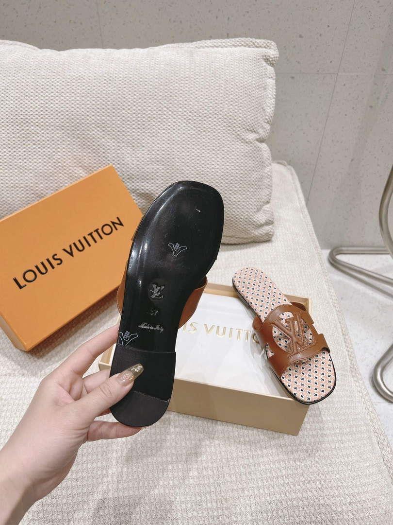 LV 1ABP20 Louis Vuitton LV Isola Flat Mules L66399