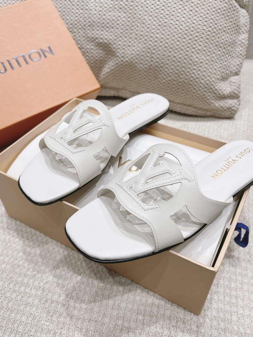 LV 1ABP20 Louis Vuitton LV Isola Flat Mules L66405