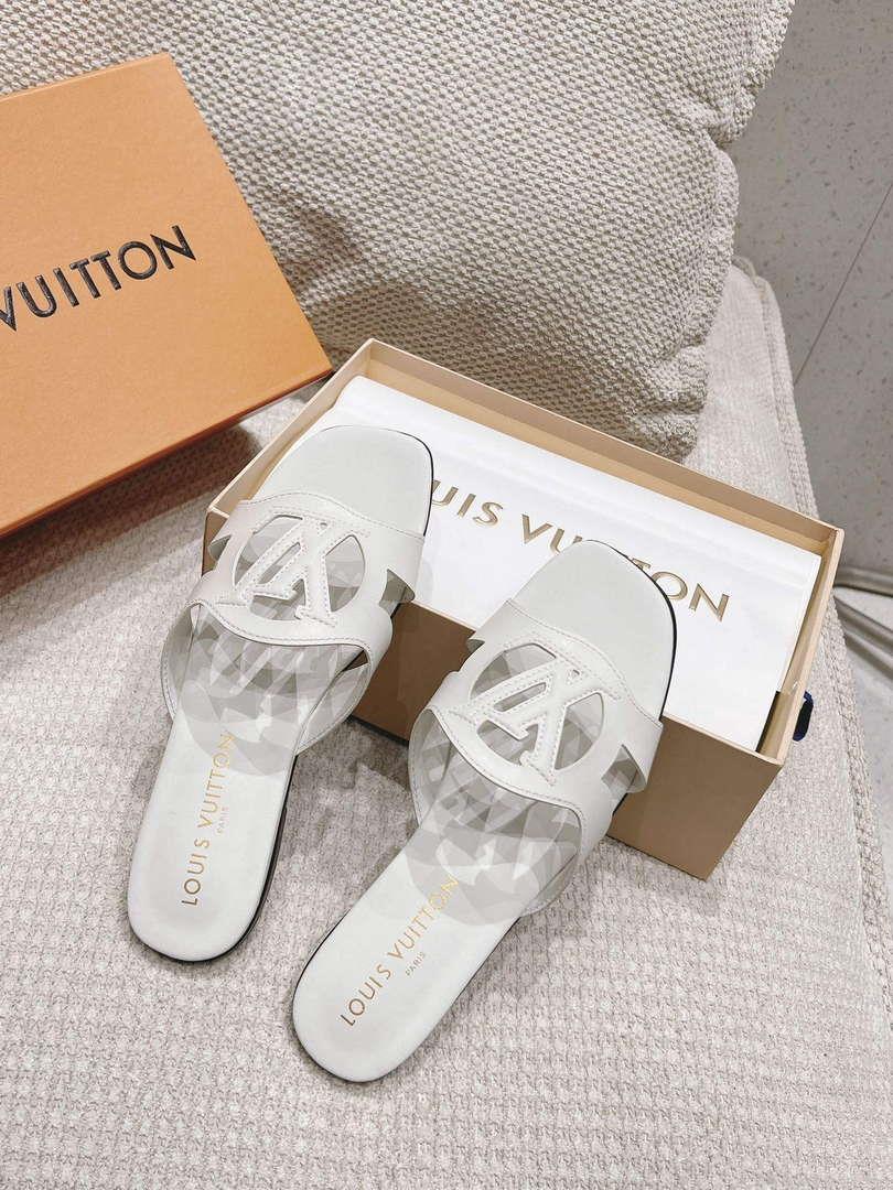 LV 1ABP20 Louis Vuitton LV Isola Flat Mules L66405