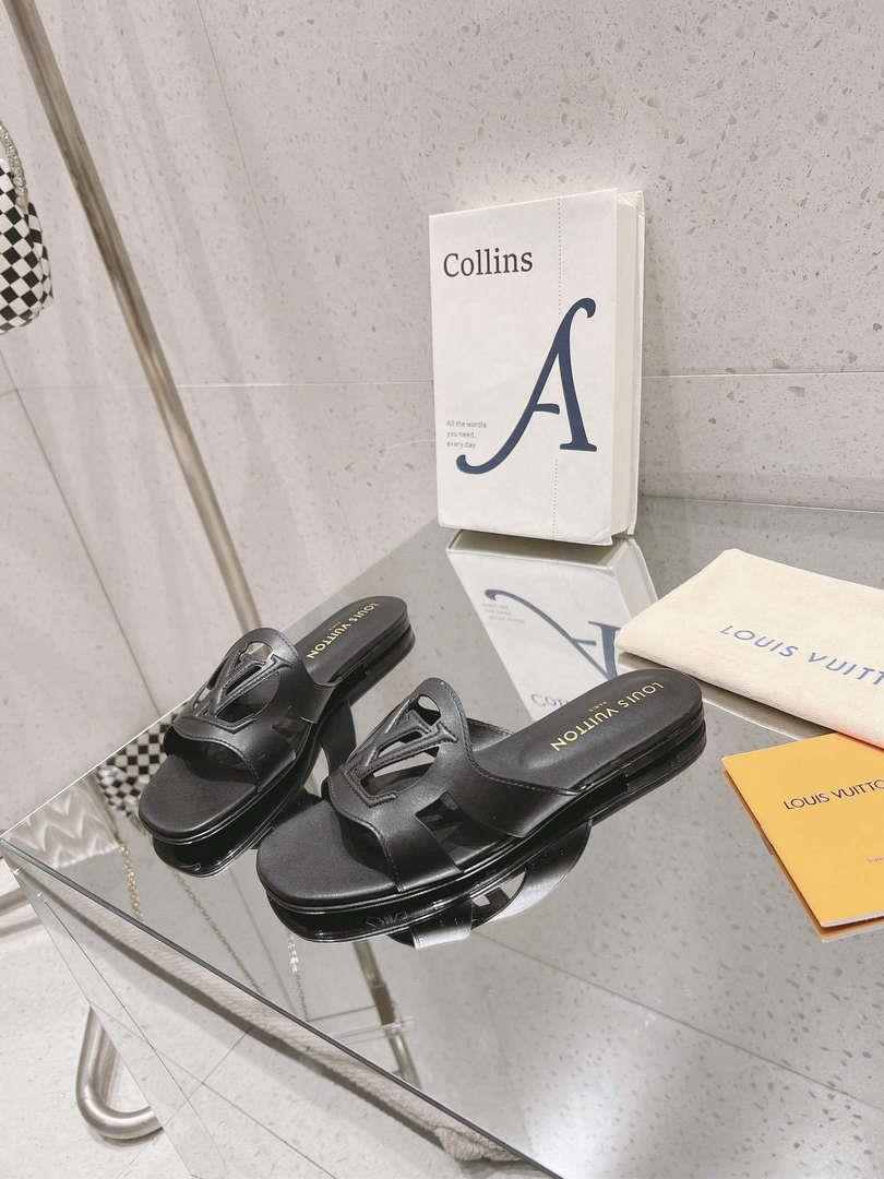 LV 1ABP20 Louis Vuitton LV Isola Flat Mules L66406
