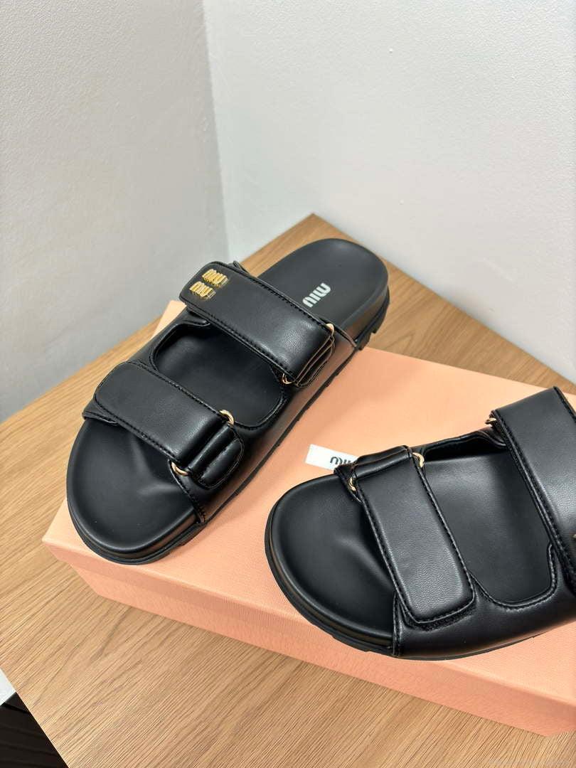 MiuMiu 5X135E Women’s Sporty matelassé nappa leather sandals Miu80014