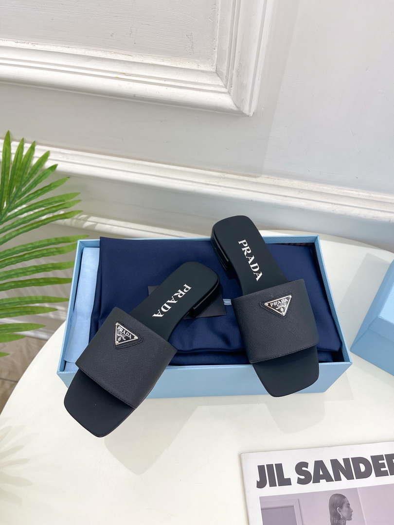 Prada Embossed leather slides leather P91263