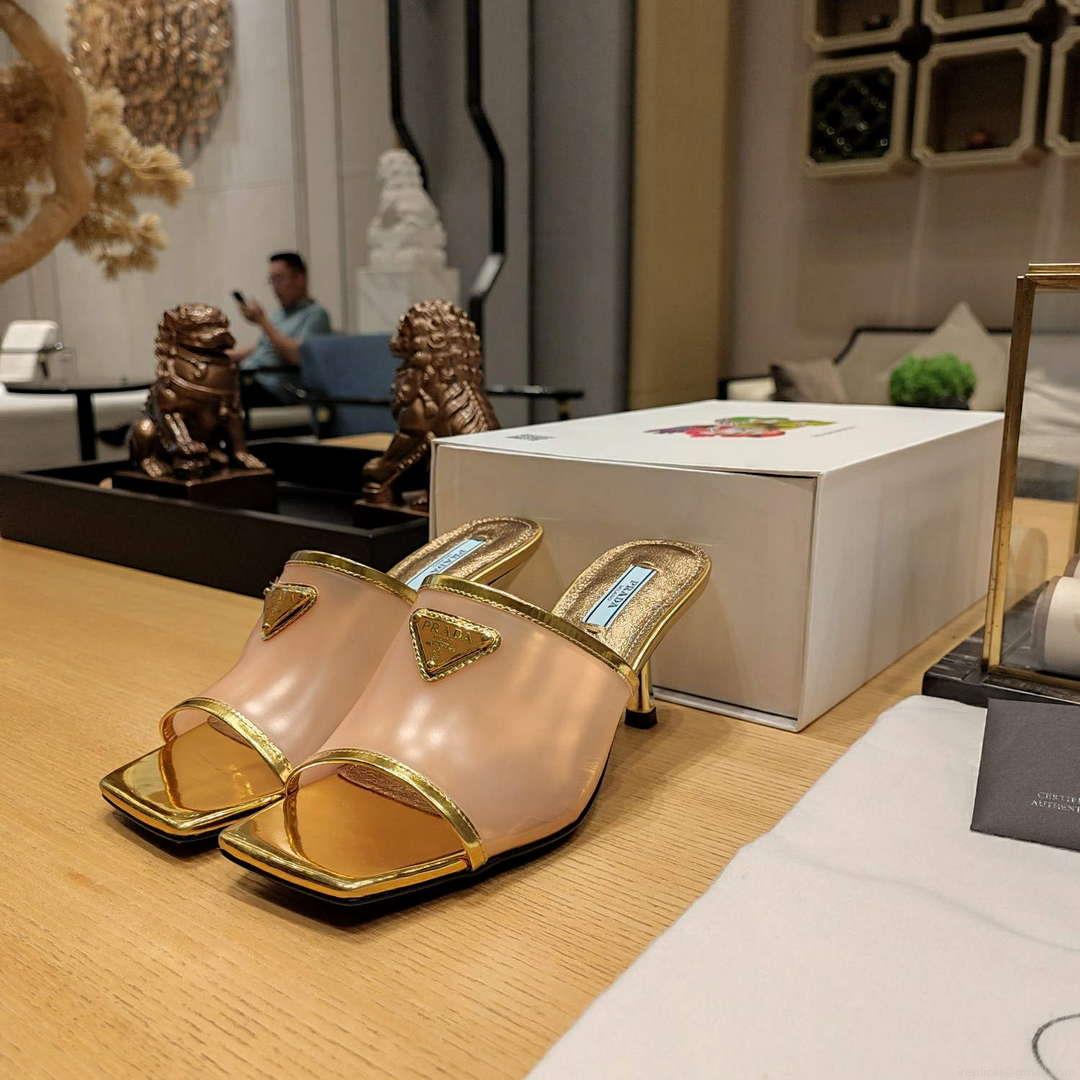 Prada 1XX644 Plexiglas and patent leather sandals P78604