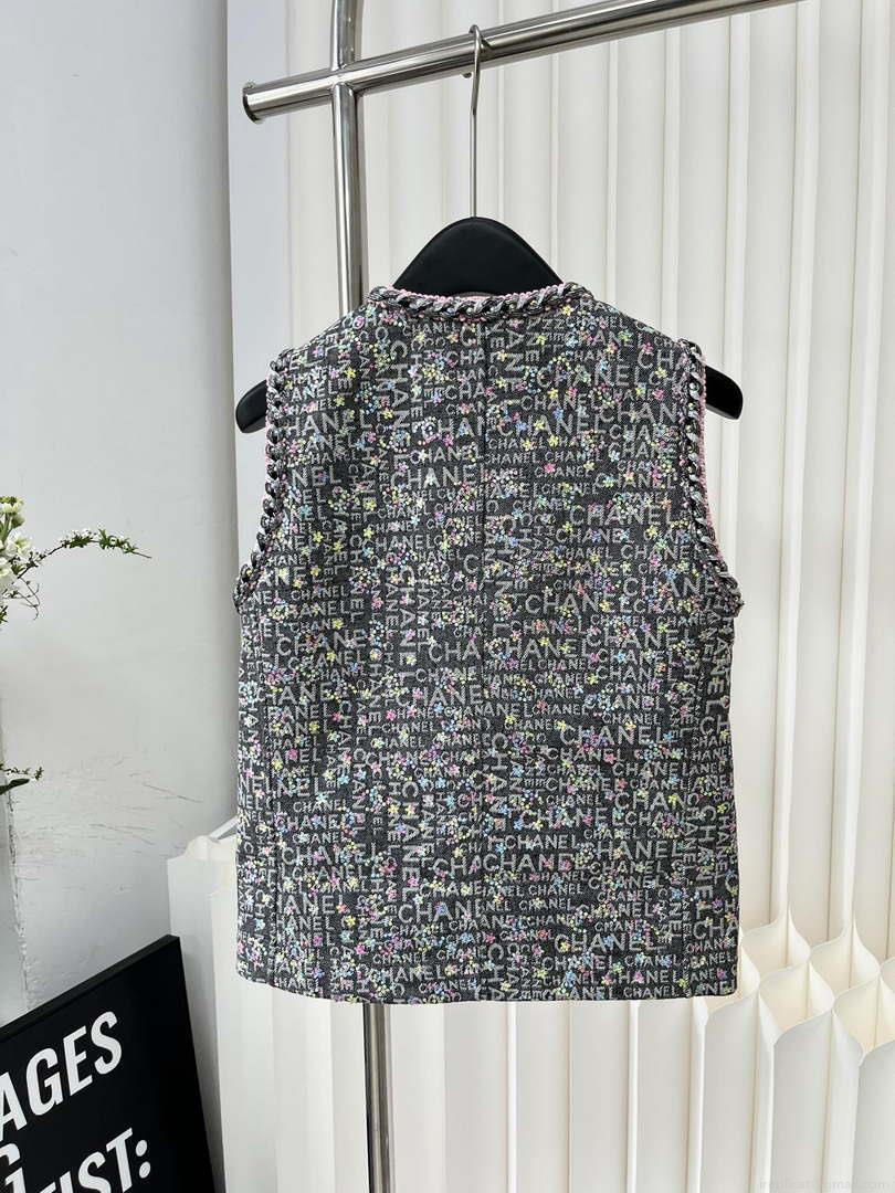 Chanel 2024 spring and summer catwalk vest C80092