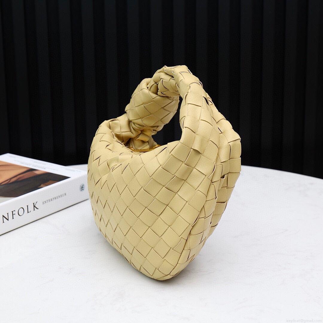 Bottega Veneta BV 651876 mini Jodie Porridge