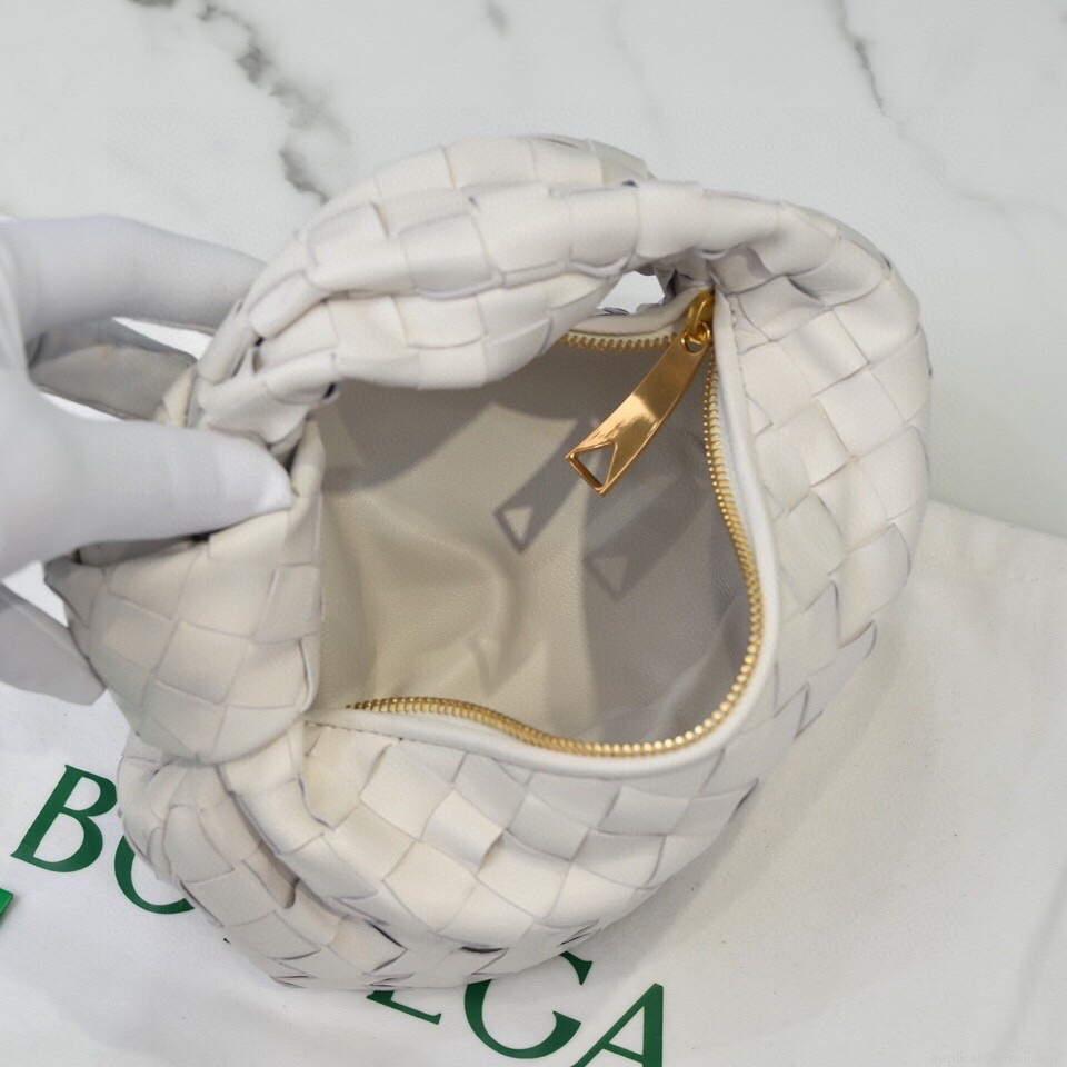 Bottega Veneta BV 651876 mini Jodie Chalk