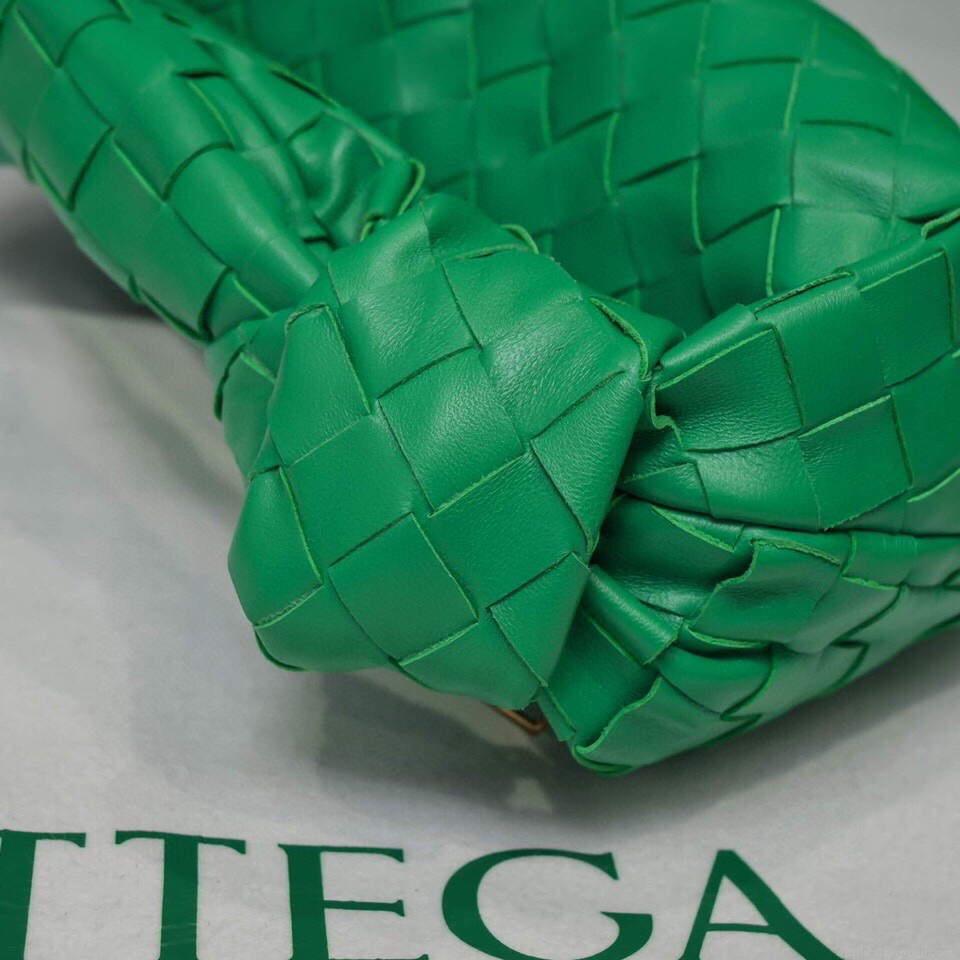 Bottega Veneta BV 651876 mini Jodie Parakeet