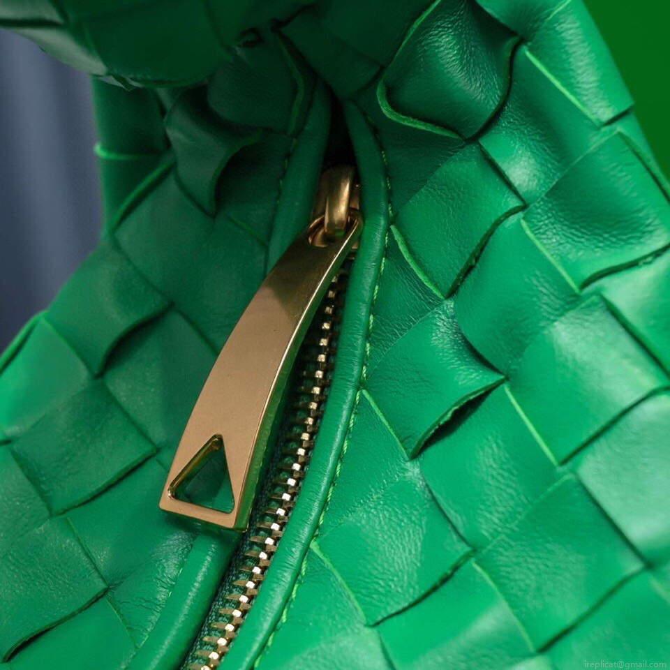 Bottega Veneta BV 651876 mini Jodie Parakeet