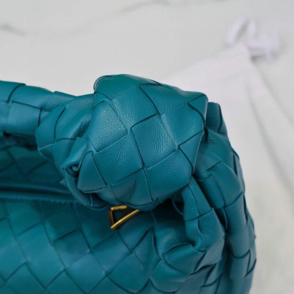 Bottega Veneta BV 651876 mini Jodie Blue