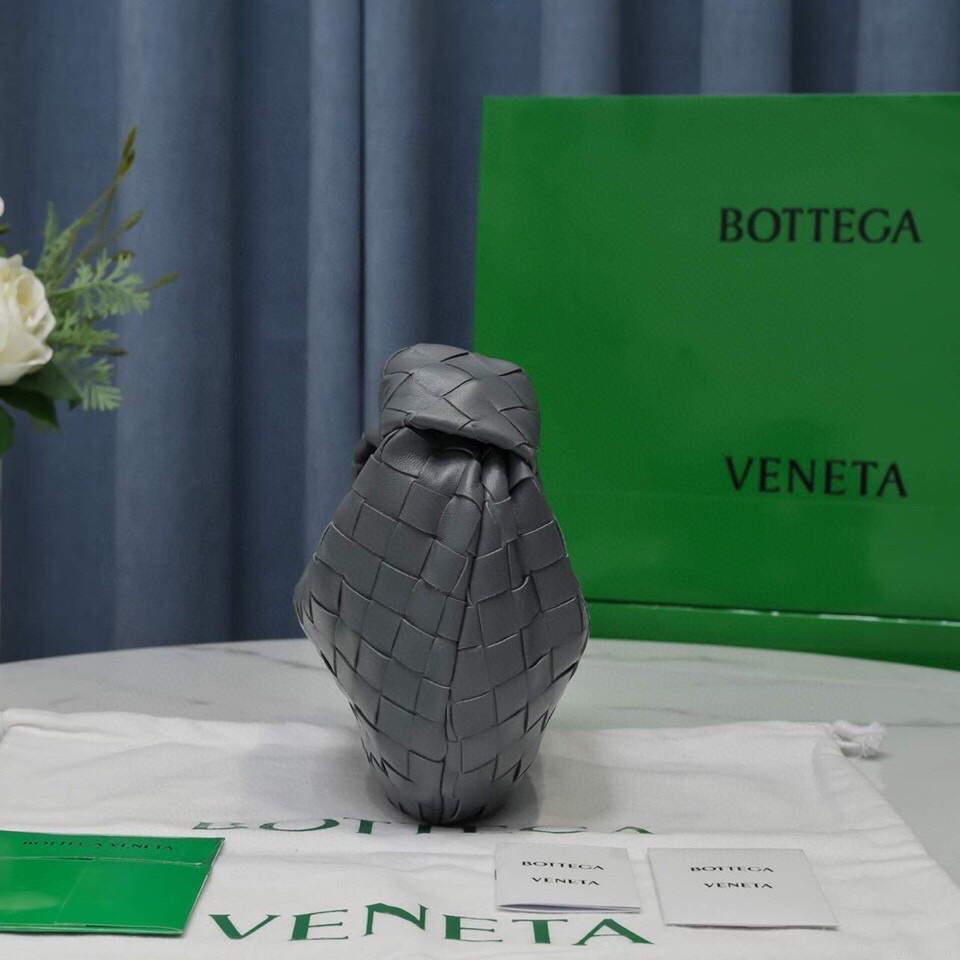 Bottega Veneta BV 651876 mini Jodie Dark Grey