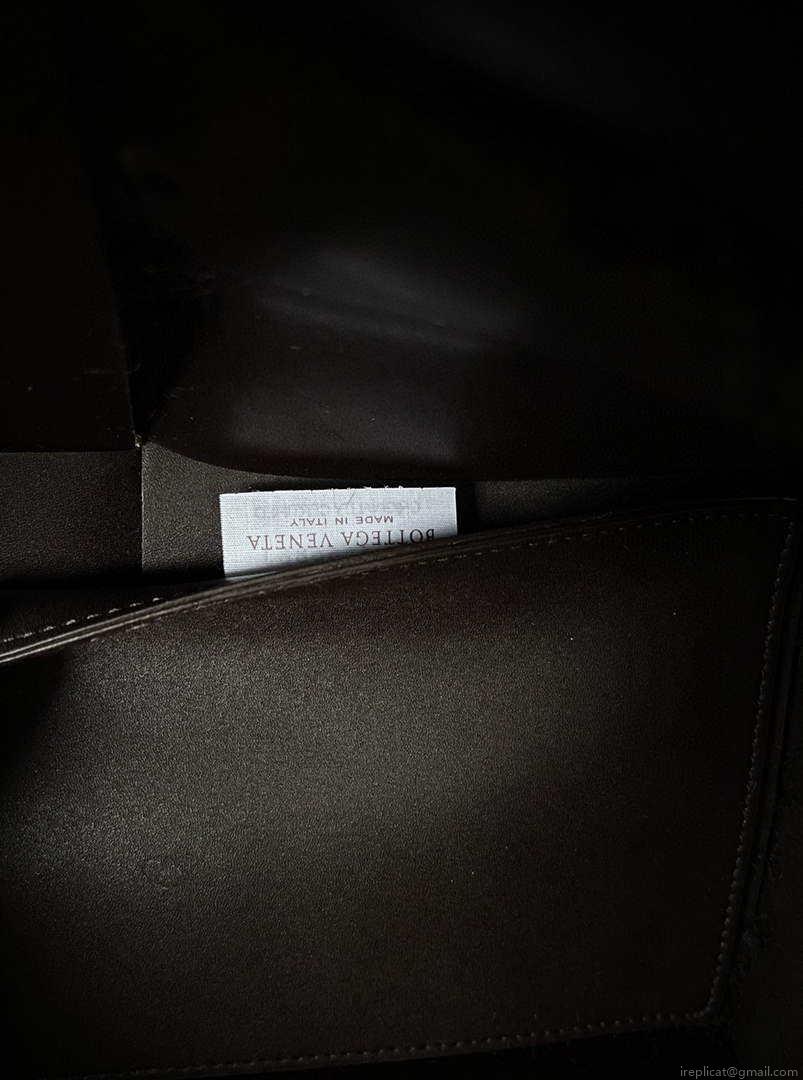 Bottega Veneta BV 652867 Arco Tote Intreccio shearling Black