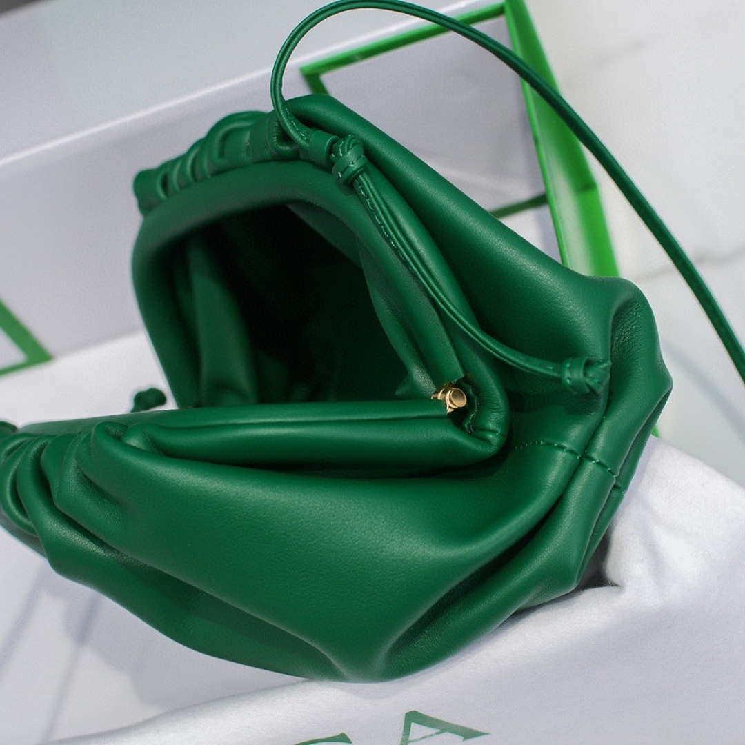Bottega Veneta 585852 BV Mini Pouch Green Bag