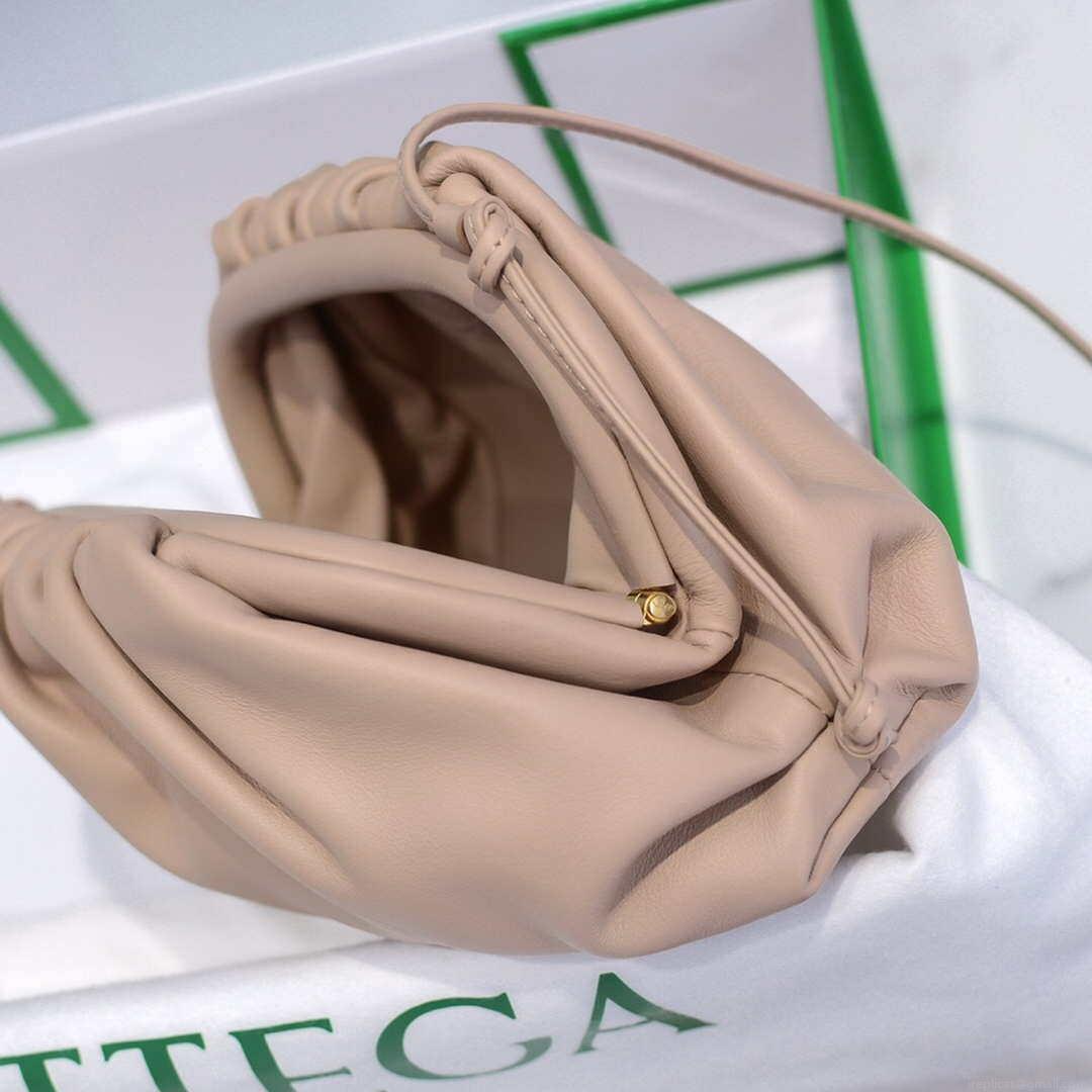 Bottega Veneta 585852 BV Mini Pouch Nude Bag