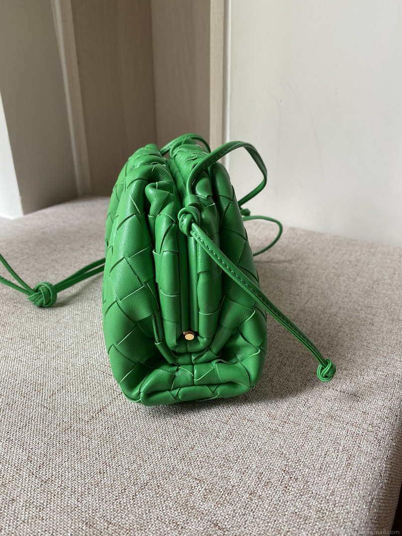 BV 585852VCPP13722 Bottega Veneta Mini Pouch Green