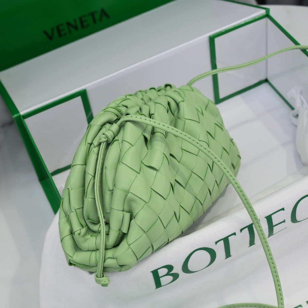 BV 585852VCPP13840 Bottega Veneta Mini Pouch Light Green