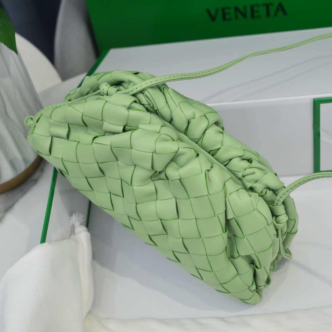 BV 585852VCPP13840 Bottega Veneta Mini Pouch Light Green