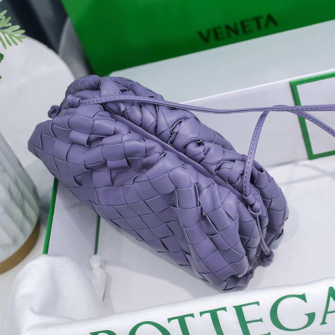 BV 585852 Bottega Veneta Mini Pouch Mini intrecciato leather clutch with strap Purple