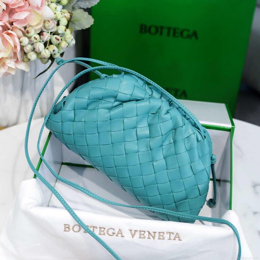 BV 585852 Bottega Veneta Mini Pouch intrecciato leather clutch with strap Blue