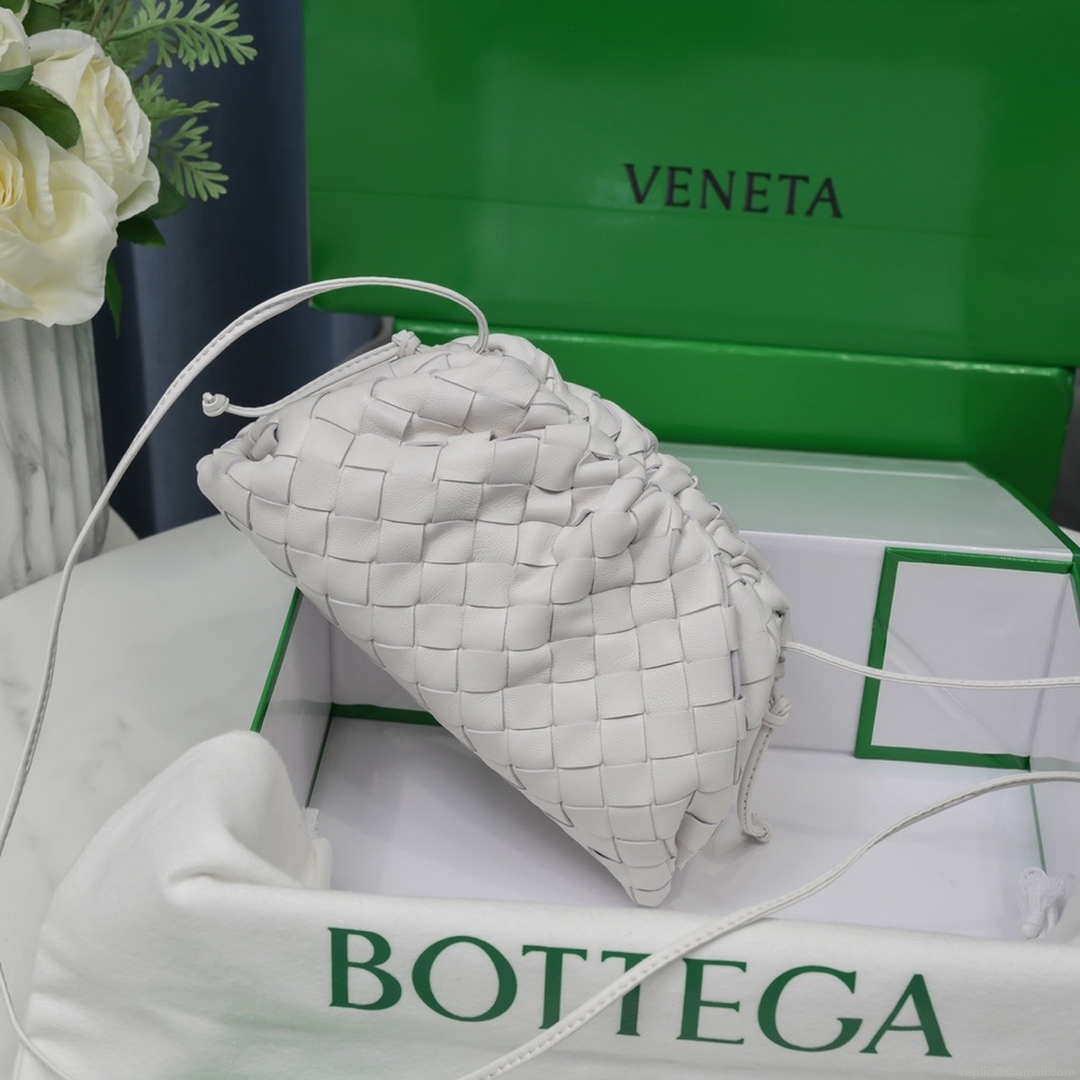 BV 585852 Bottega Veneta Mini Pouch intrecciato leather clutch with strap White