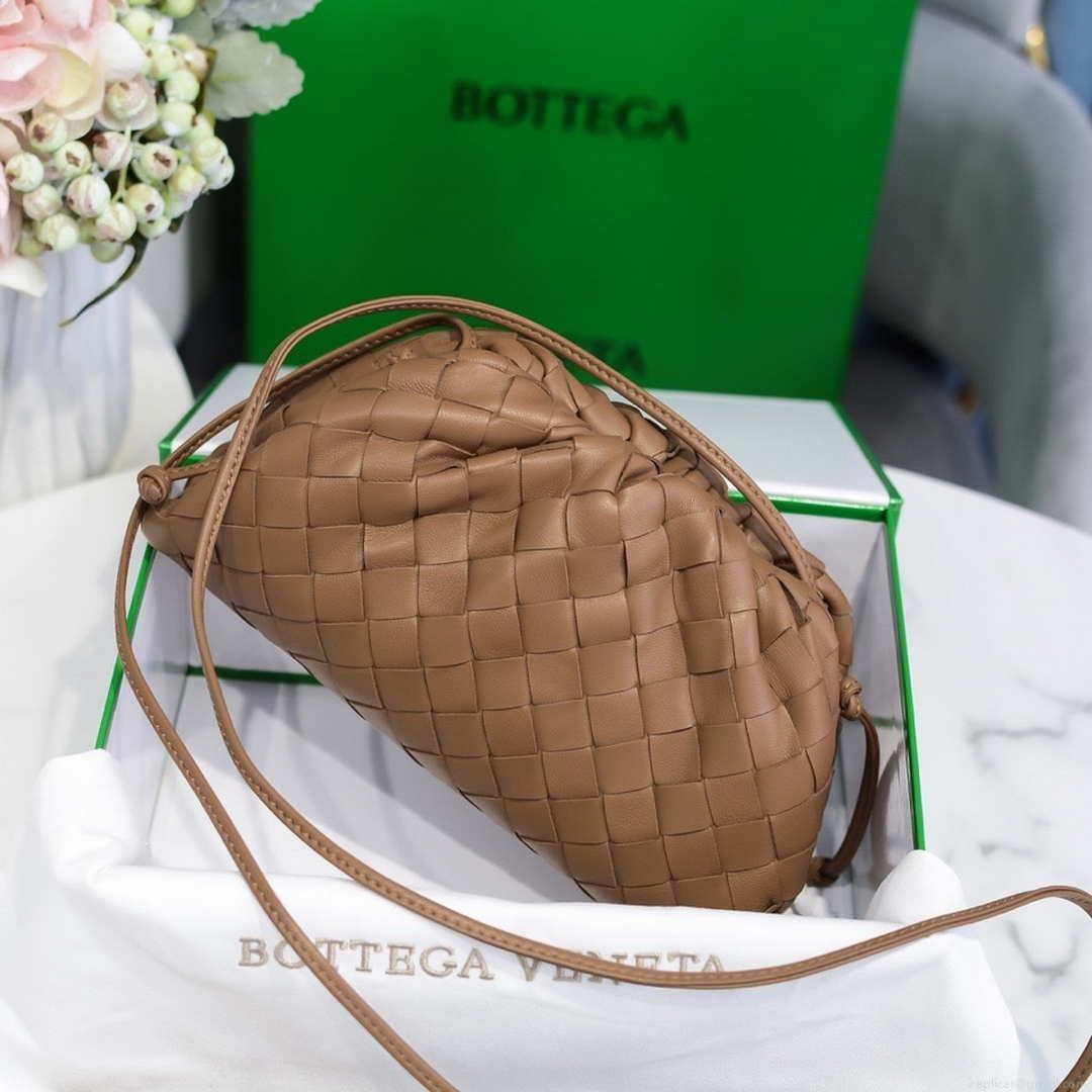 BV 585852 Bottega Veneta Mini Pouch intrecciato leather clutch with strap Brown