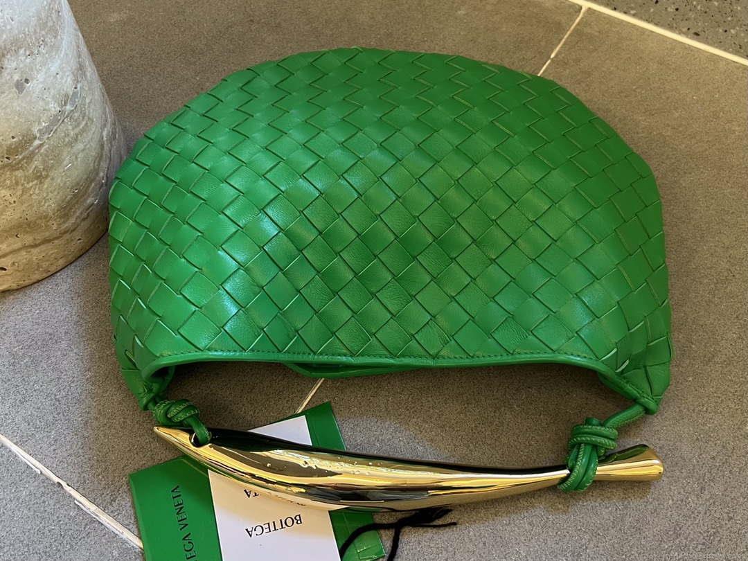 Bottega Veneta BV 716082 Sardine Green