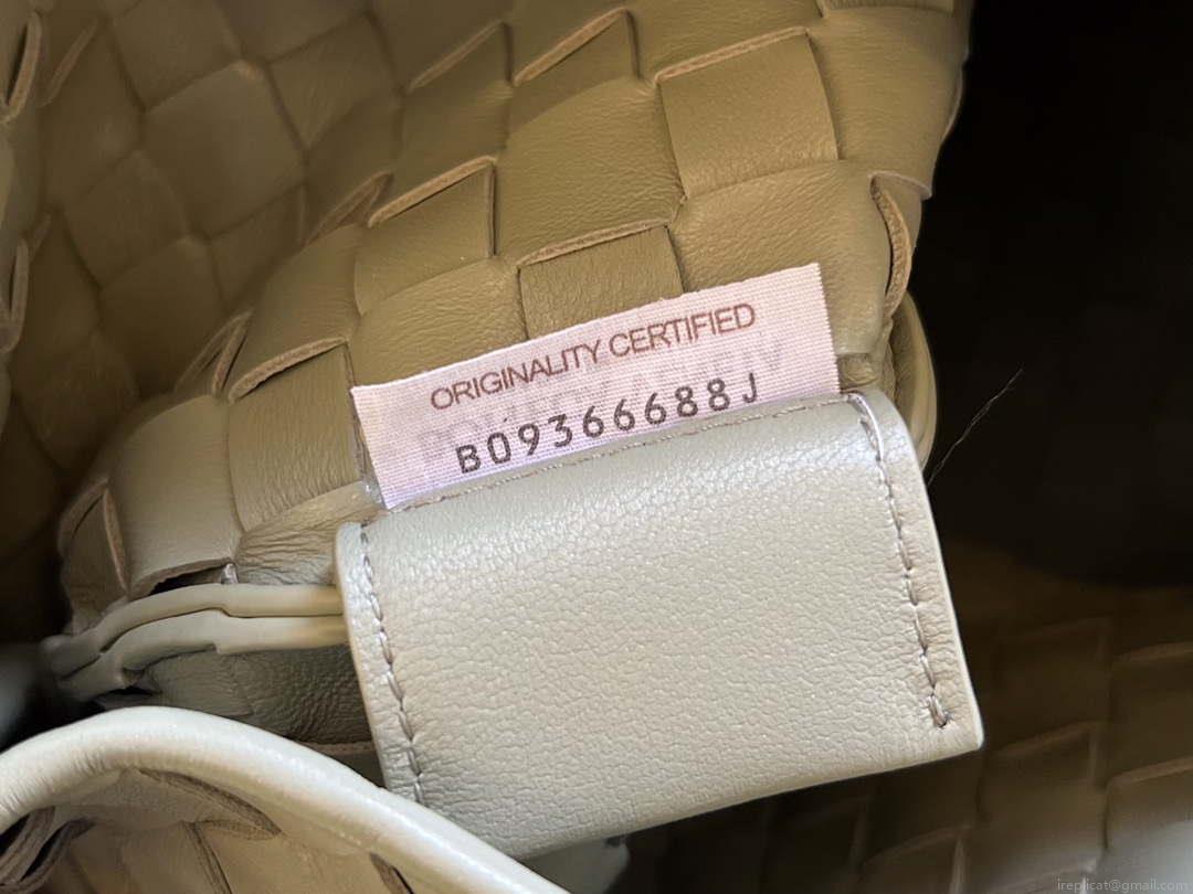 Bottega Veneta BV 716082 Sardine Travertine