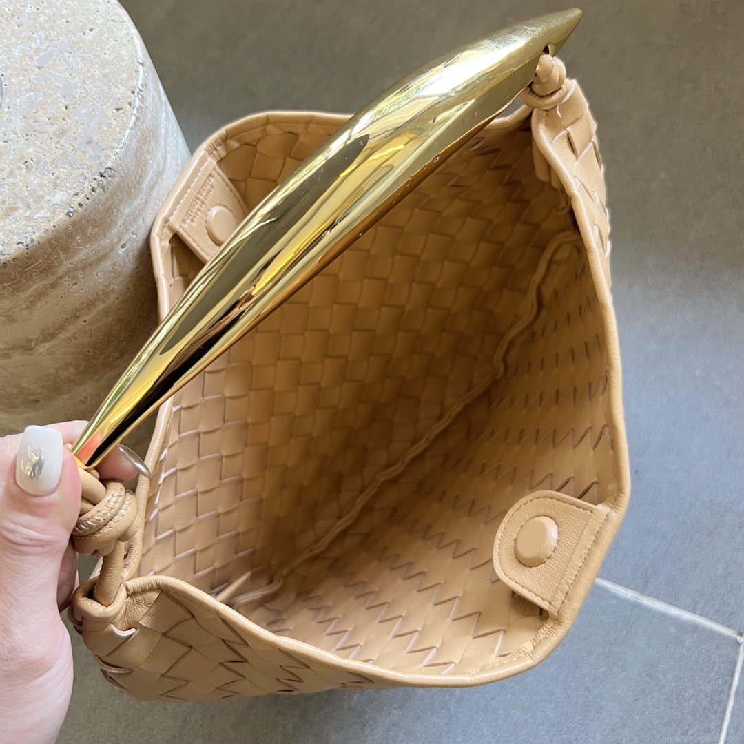 Bottega Veneta BV 716082 Sardine Apricot